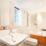 Berkeley Suites, 4 *