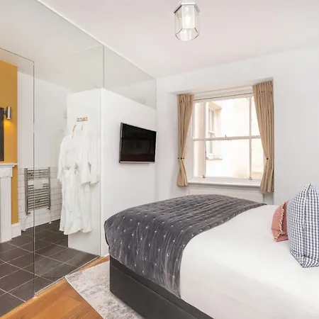 Berkeley Suites, 4 Διαμέρισμα