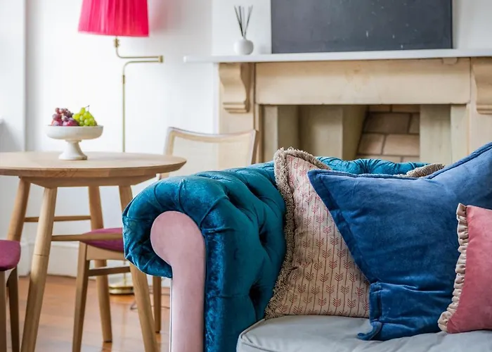 Berkeley Suites, 4 Μπρίστολ