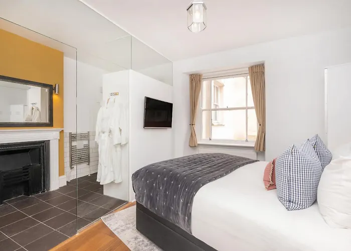 Berkeley Suites, 4 Apartamento