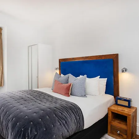 Berkeley Suites, 4 Lejlighed